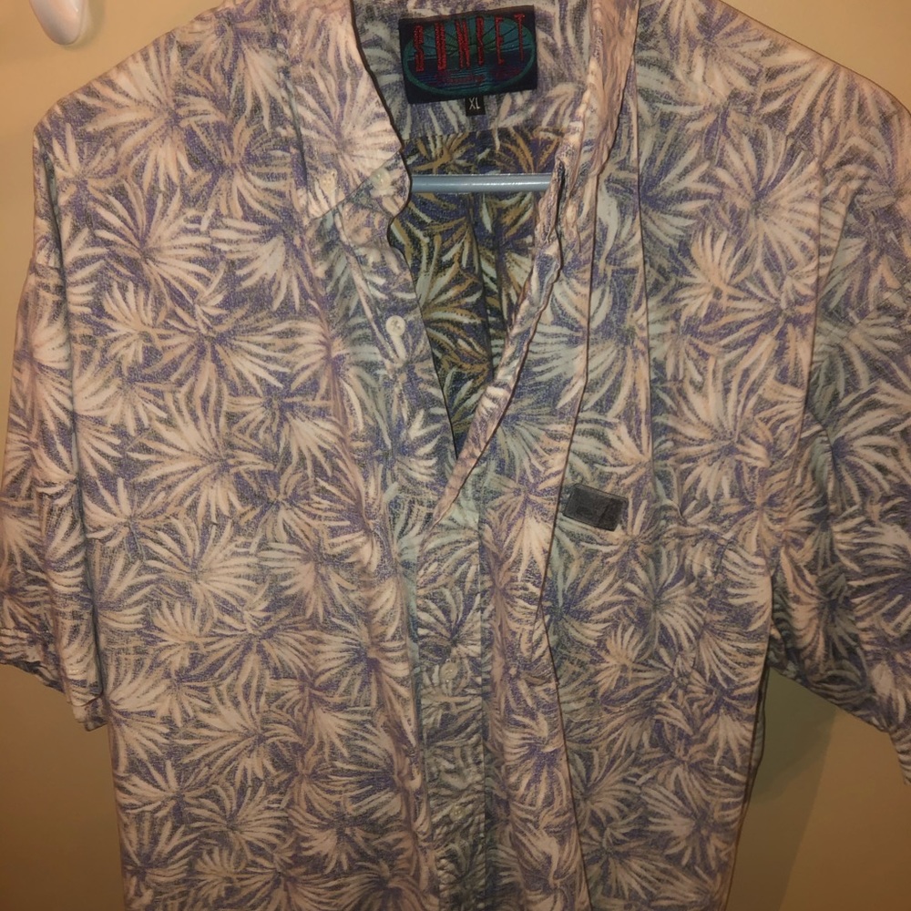 Sunset button down / Hawaiian shirt lightly worn